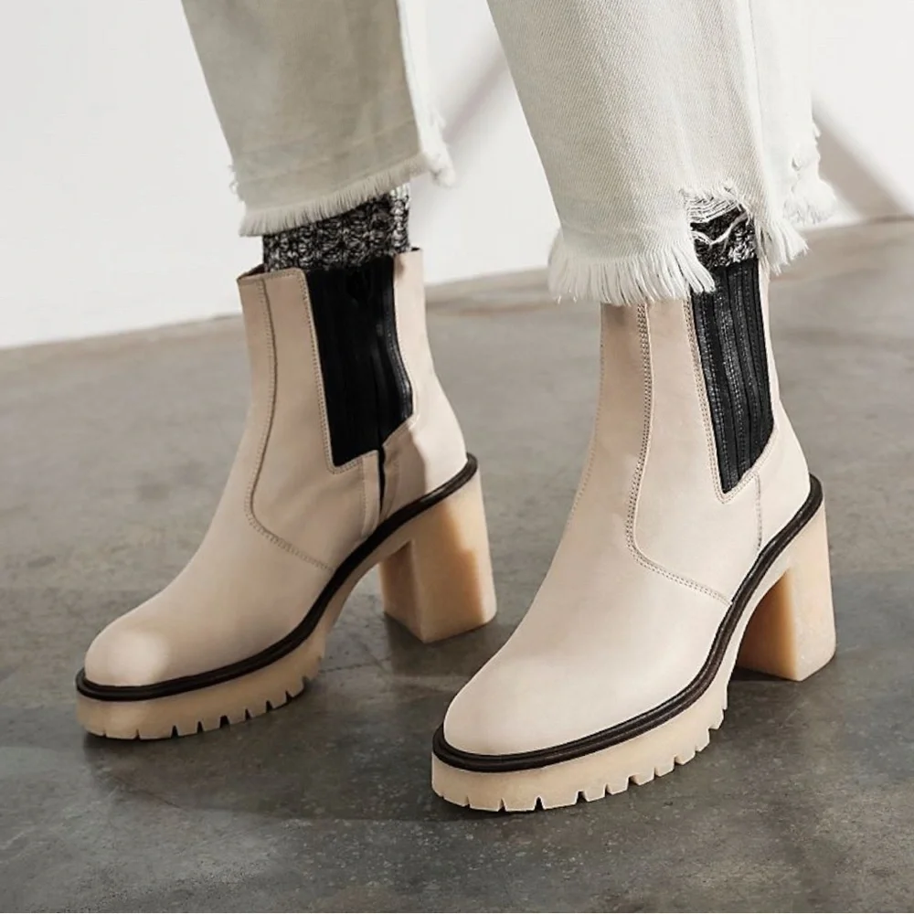 Free People James Chelsea Chunky Heel Leather Boots New in Box Bone / White - Picture 3 of 6